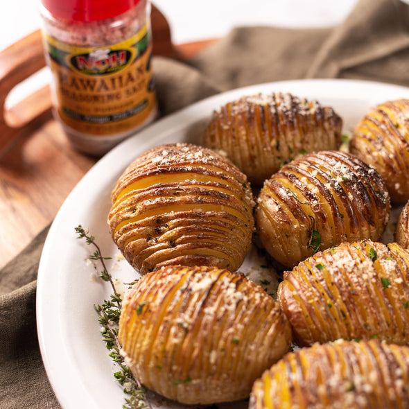 Crispy sliced potatoes seasoned with Hawaiian sea salt